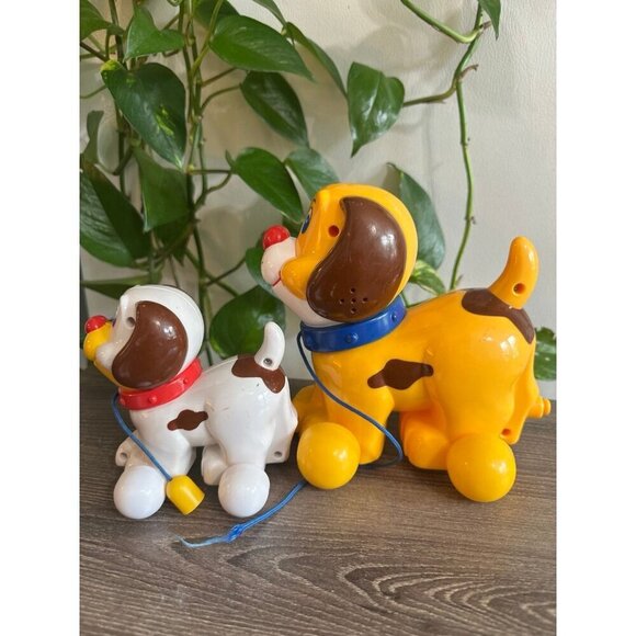 Vintage Plastic Pull Toy Dogs – Set of 2 - Picture 3 of 12